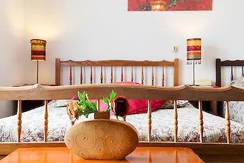Auberge Lou Caleou Venejan