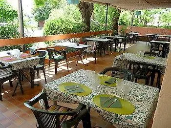 Hotel Auberge Lou Caleou 2*