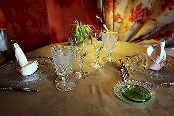 Hotel Auberge Lou Caleou Venejan