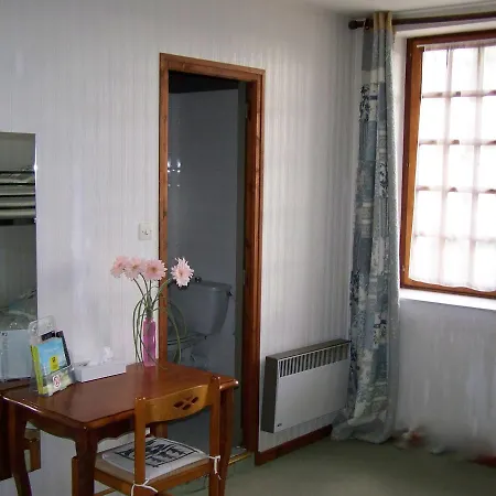 Auberge Lou Caleou 2* Venejan